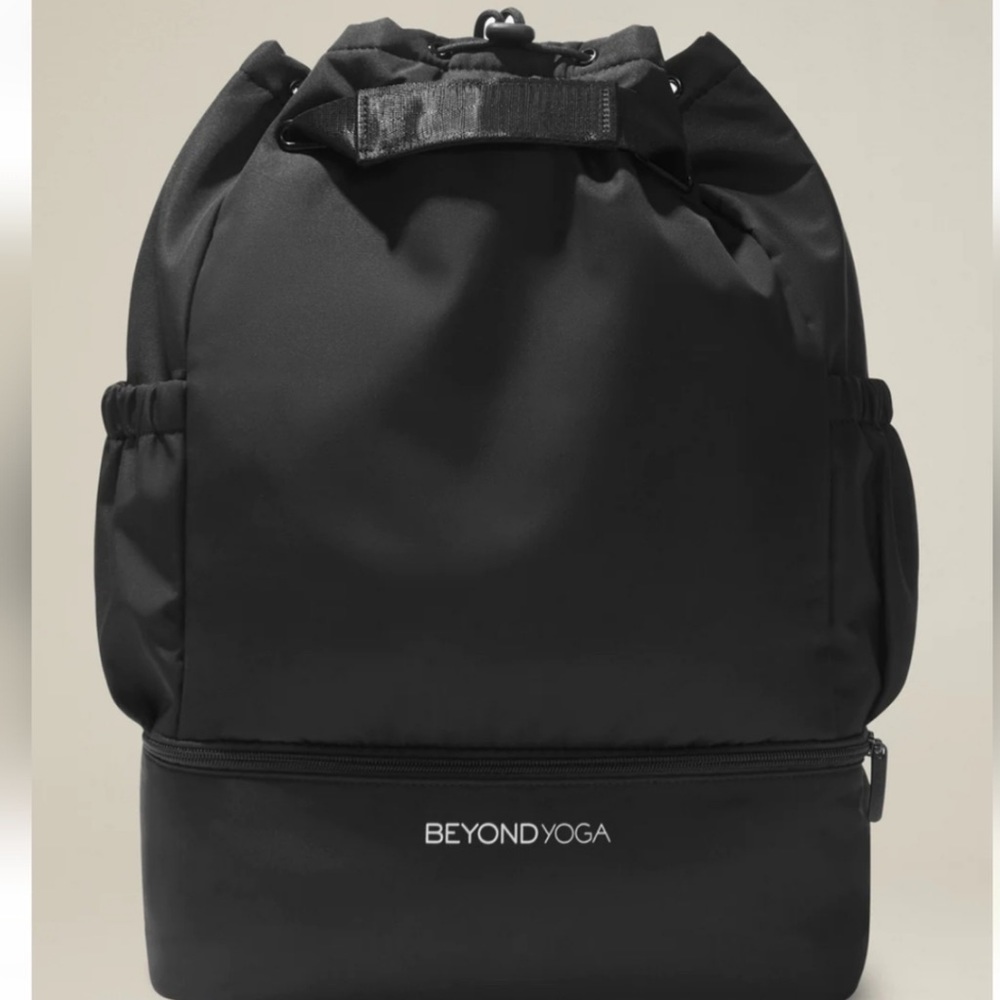 NWT - Beyond Yoga Convertible Backpack